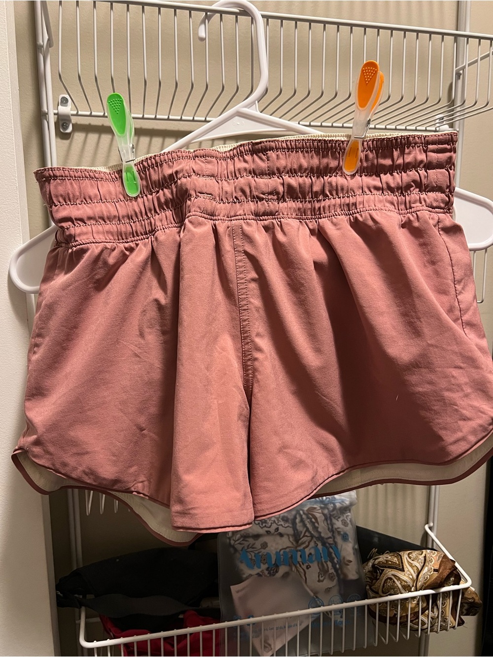 Lululemon hotty hot 3in shorts reversible